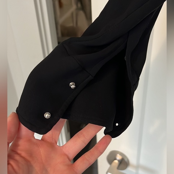 Babaton Blouse - Picture 2 of 7